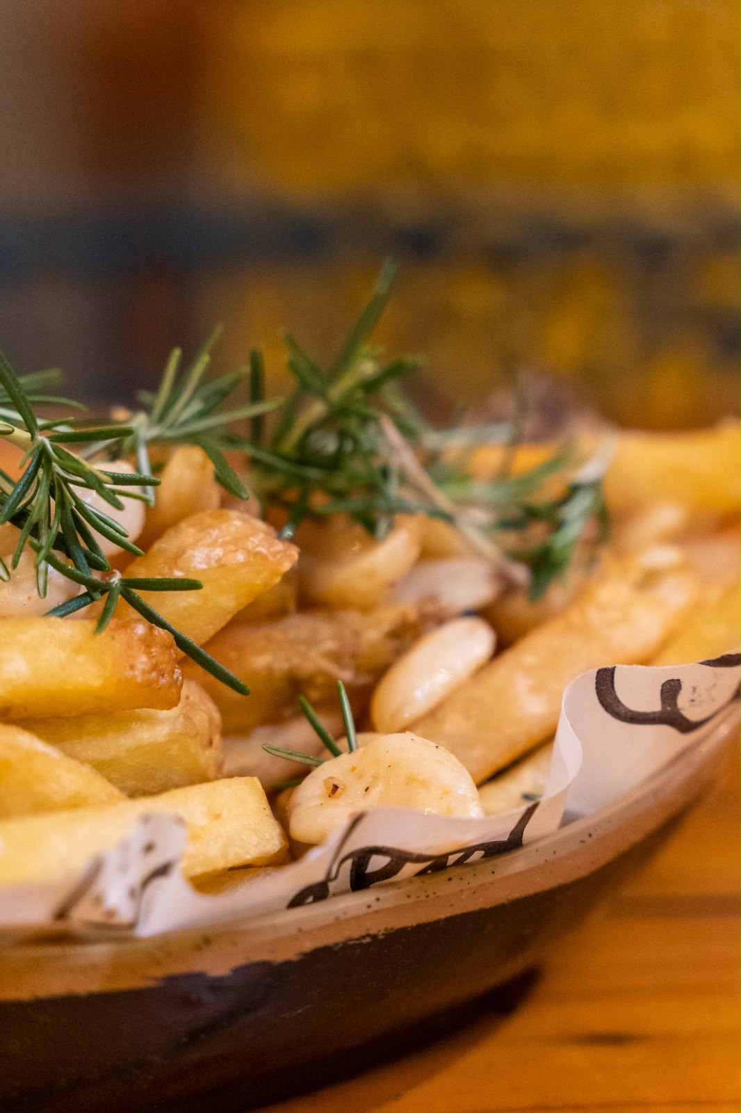 Batata Frita Alho e Alecrim